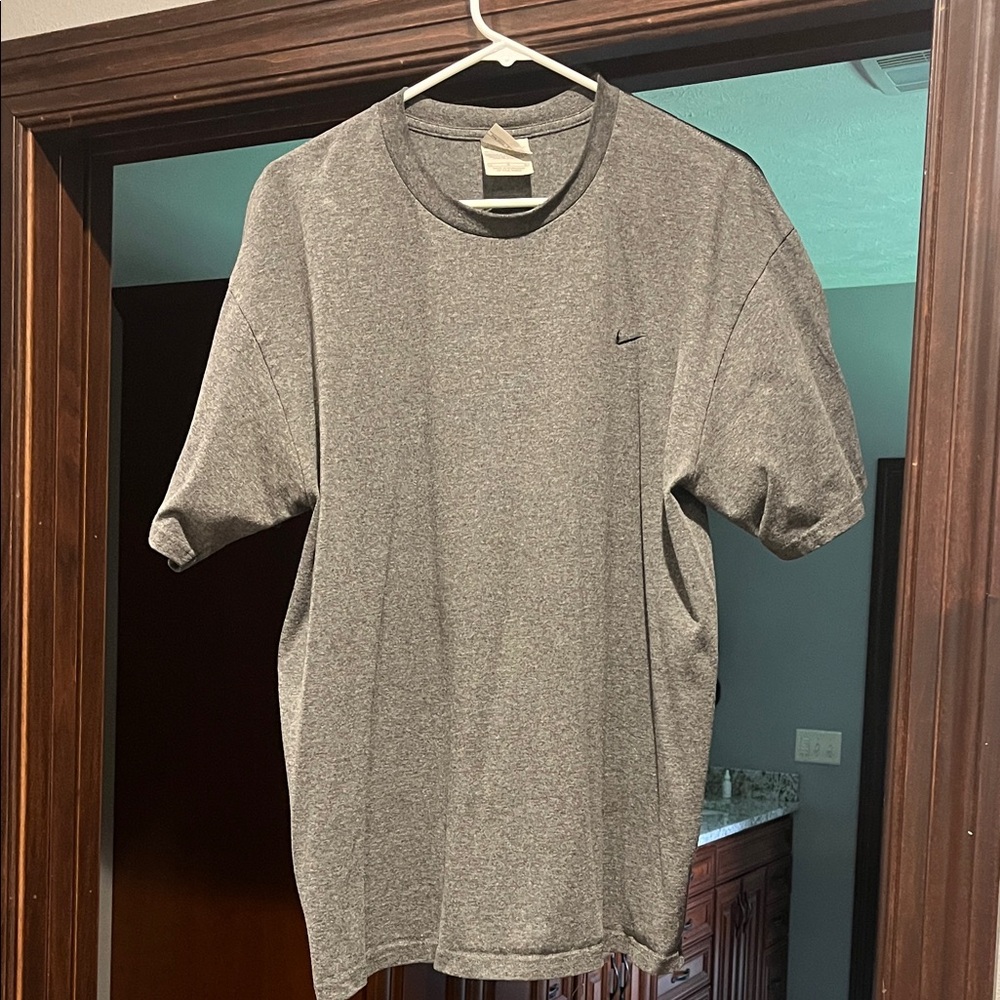 Nike Men's Charcoal Short Sleeve Tee